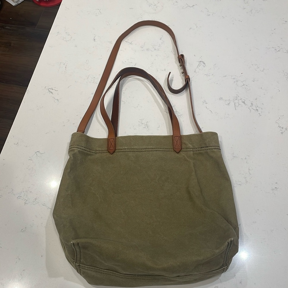 Madewell Canvas Tote -Medium Transport